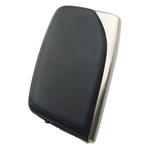 Fekete színű, 4 gombos Lexus kulcs, kulcsház hátulja.