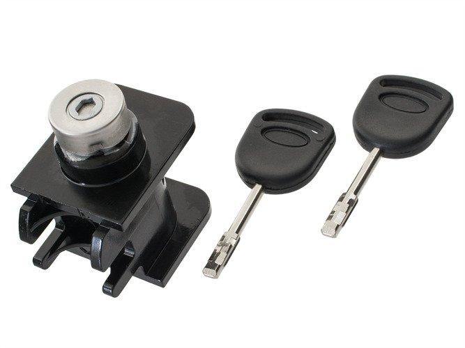 Ford Transit / Transit Connect motorháztető zárbetét