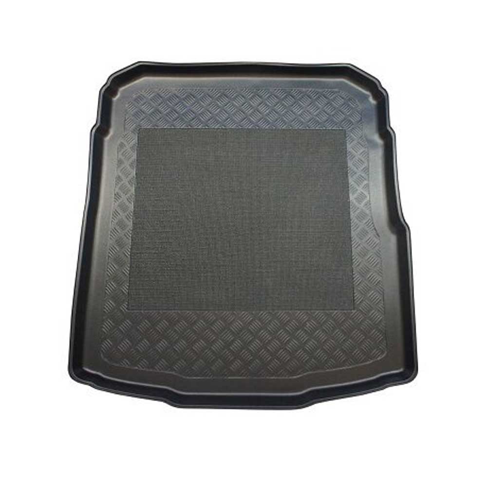 Volkswagen Passat B8 Sedan csúszásgátlós csomagtértálca 2014-