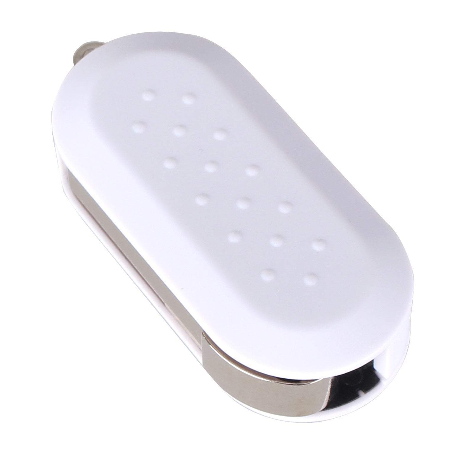 3 gombos, fehér színű Fiat bicskakulcs hátulja.