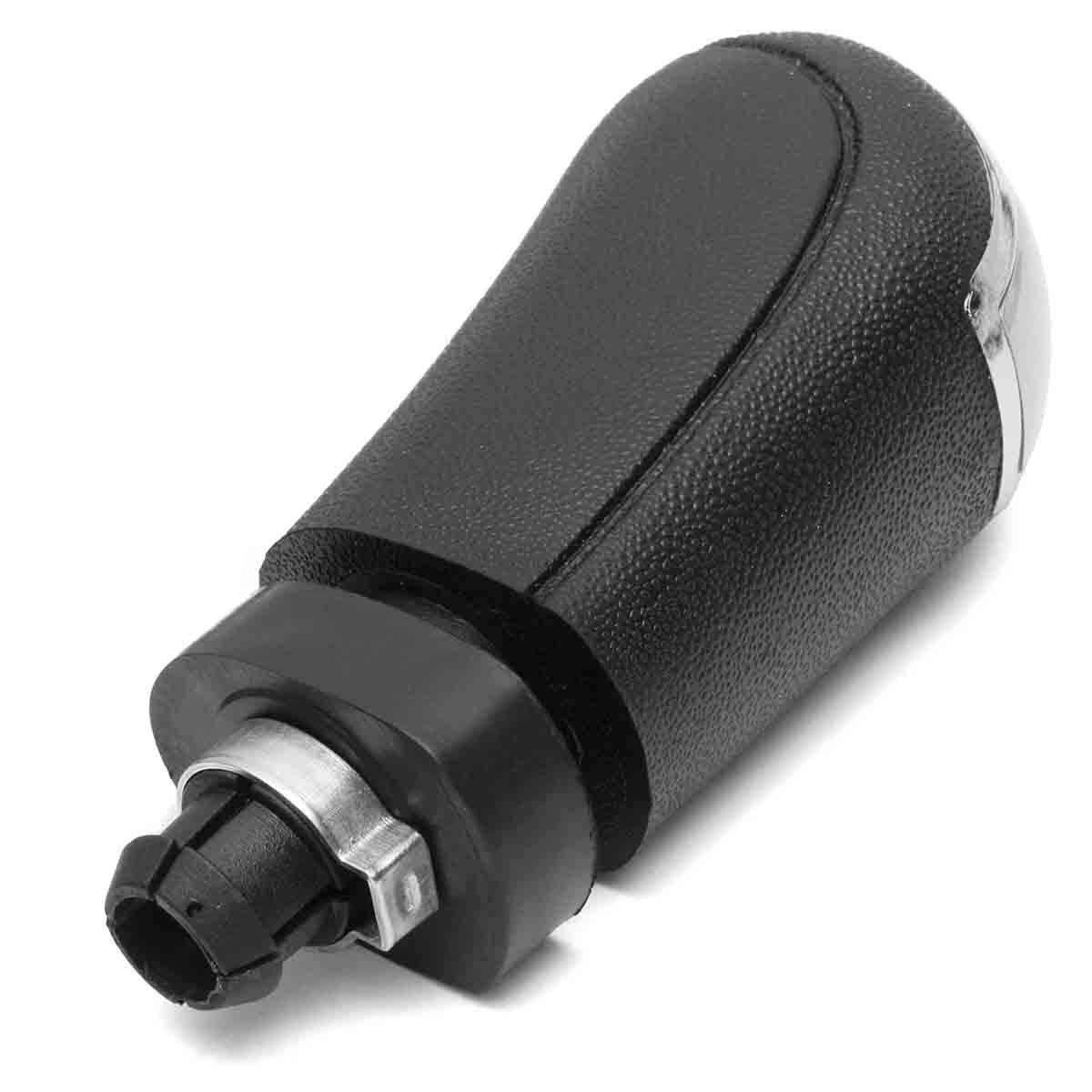 Fekete színű, 5 és 6 sebességes Mercedes váltógomb. Ezüst számlappal, króm számlapkerettel.