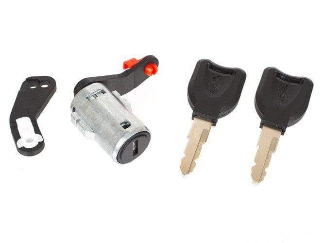 Renault Kerax első ajtó zárbetét, zárhenger bal oldal