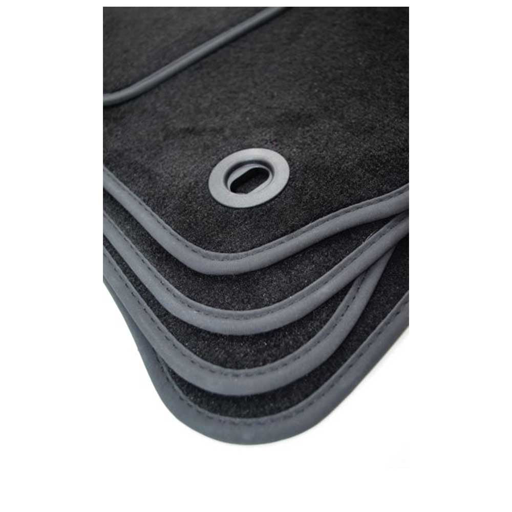 Toyota Hilux VII szövetszőnyeg 2004-2015